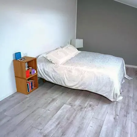Bed & Breakfast White *